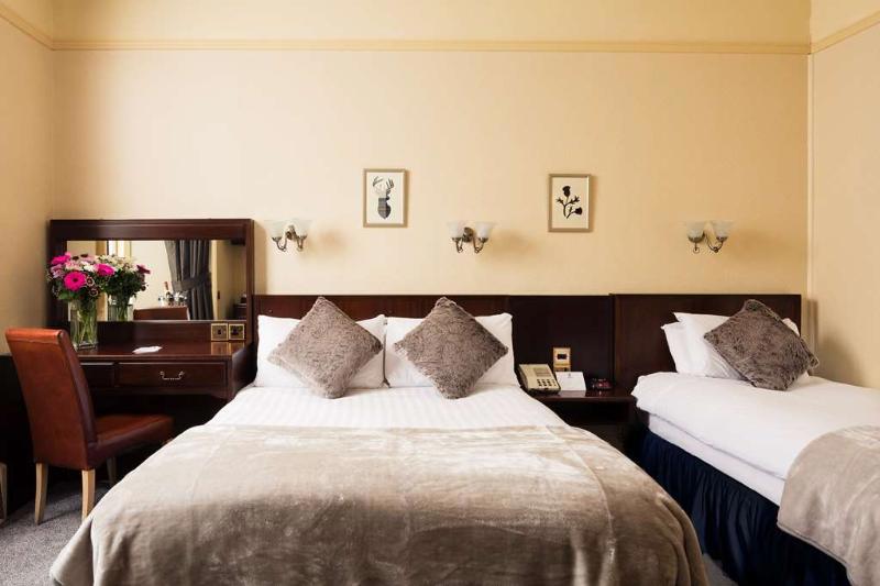 Lovat Hotel