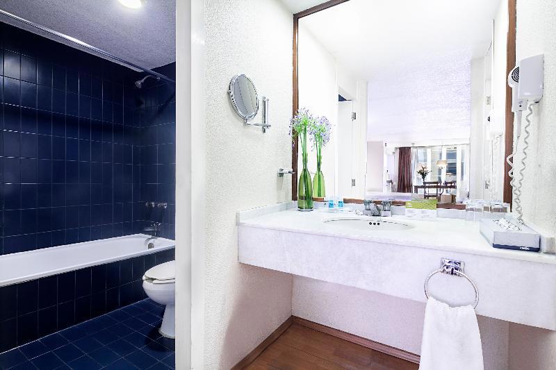 Exe Suites San Marino Hotel