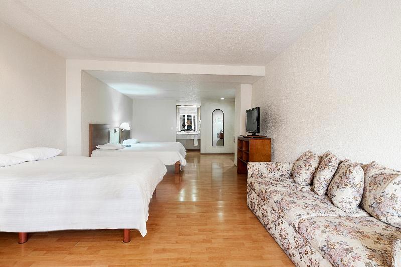 Exe Suites San Marino Hotel