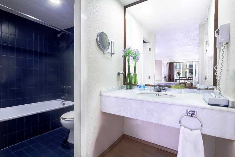 Exe Suites San Marino Hotel