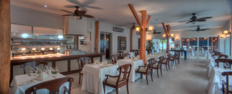 Hidden Beach Resort Au Naturel Adults Only, Catamarán, Cenote & More Inclusive