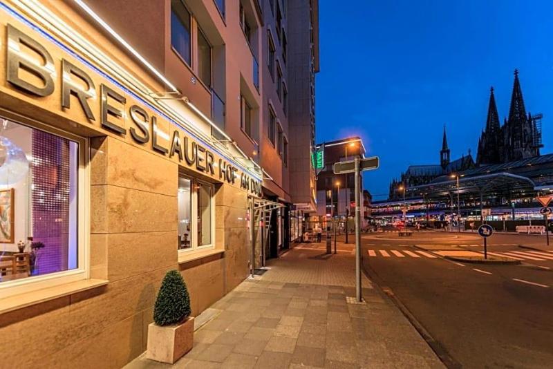 Breslauer Hof Am Dom galeri fotoğrafı
