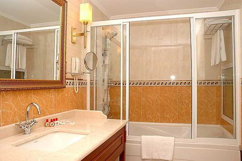 Taksim Metropark Hotel