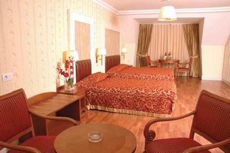 Taksim Metropark Hotel