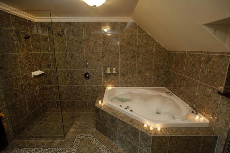 Grand Arden Monaco Nelson
