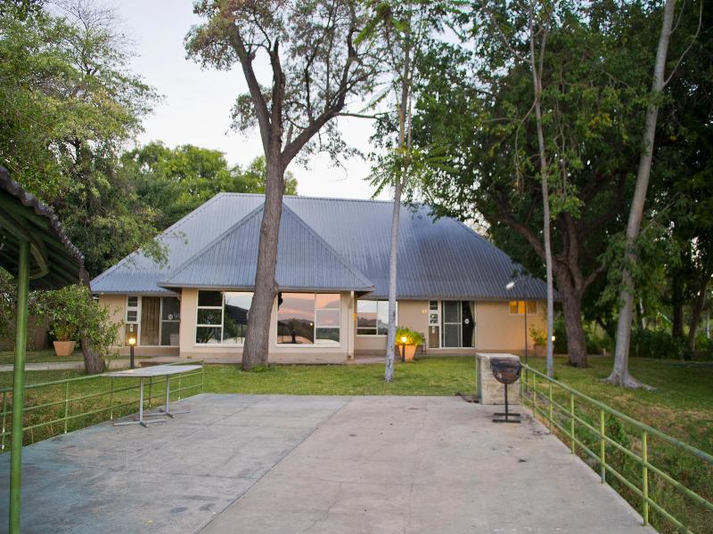 Protea Hotel By Marriott Zambezi River Lodge