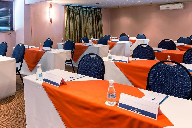 Protea Hotel By Marriott Zambezi River Lodge