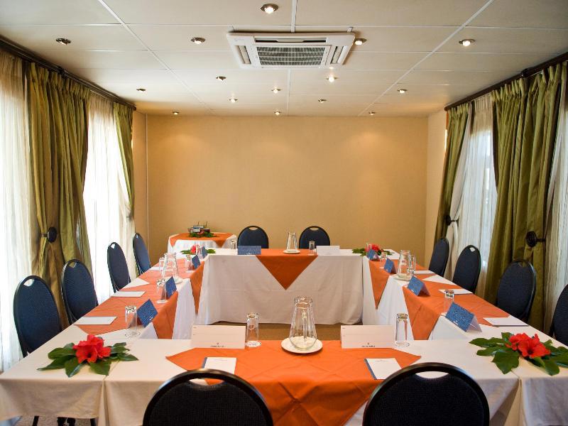 Protea Hotel By Marriott Zambezi River Lodge