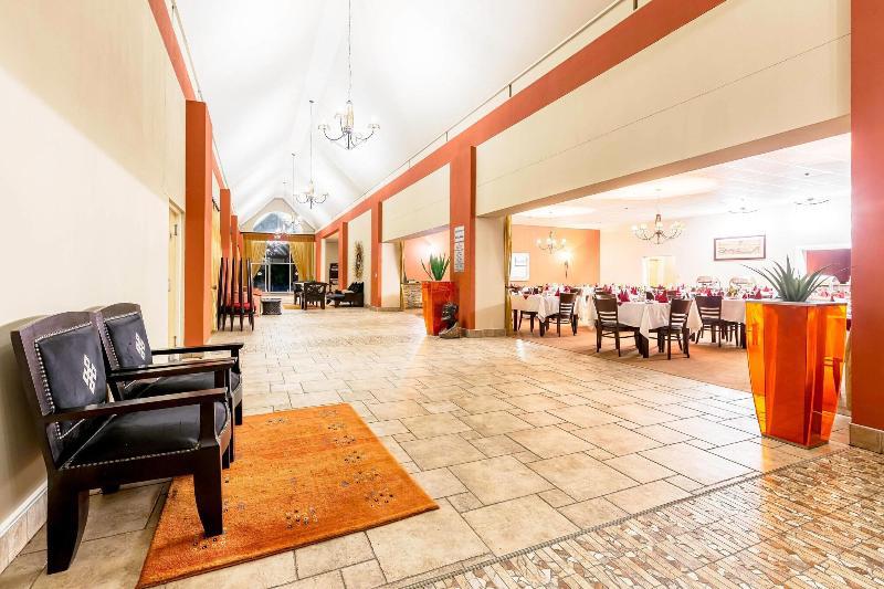 Protea Hotel By Marriott Zambezi River Lodge