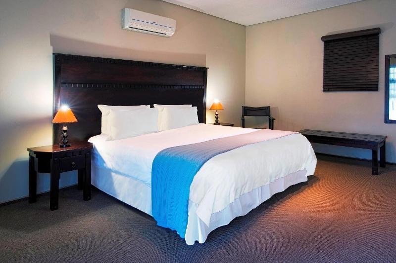 Protea Hotel By Marriott Zambezi River Lodge