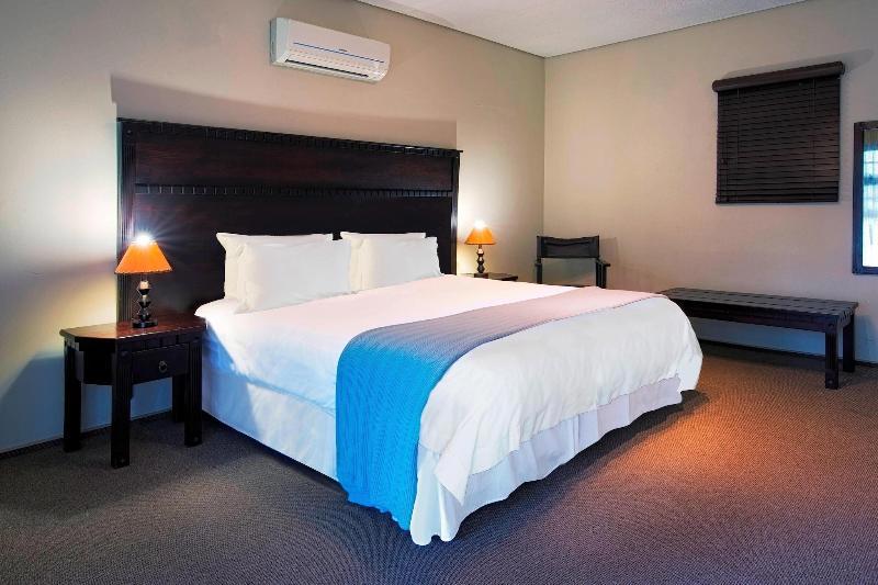 Protea Hotel By Marriott Zambezi River Lodge
