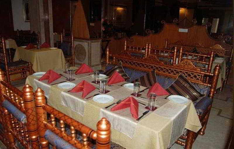 Hotel Zeeras