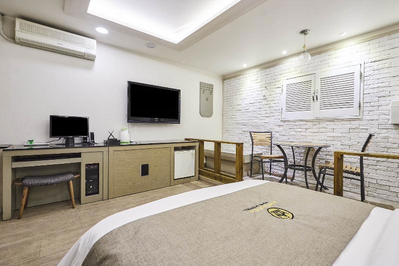 Amourex Hotel