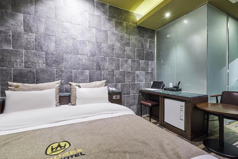 Amourex Hotel