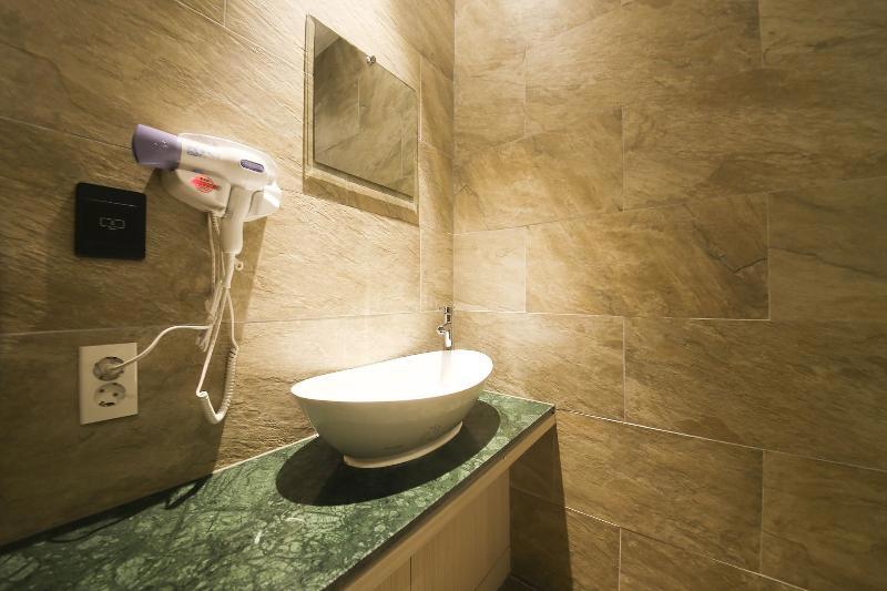 Amourex Hotel