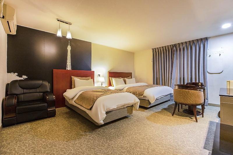 Amourex Hotel