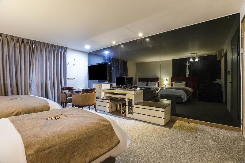Amourex Hotel