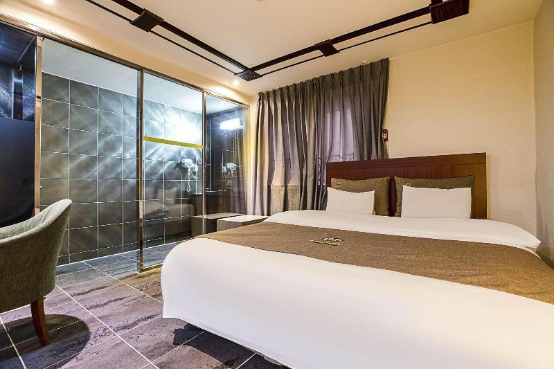 Amourex Hotel