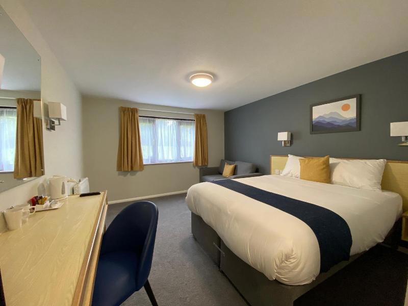 Days Inn By Wyndham Sedgemoor M5