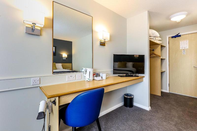 Days Inn By Wyndham Sedgemoor M5