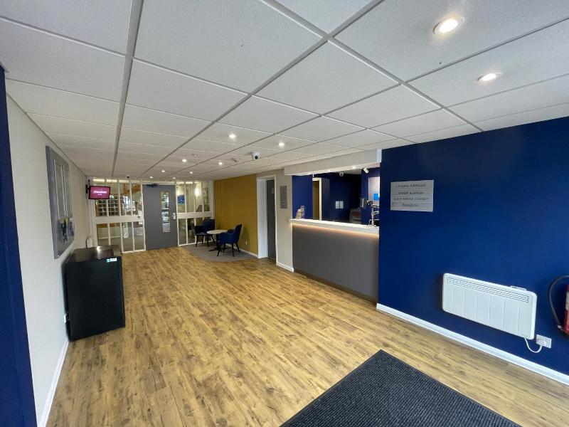 Days Inn By Wyndham Sedgemoor M5