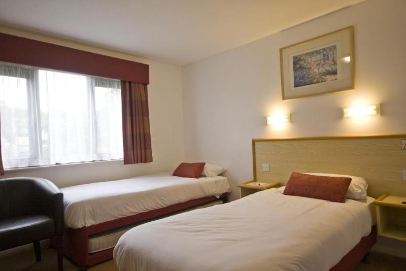 Days Inn By Wyndham Sedgemoor M5