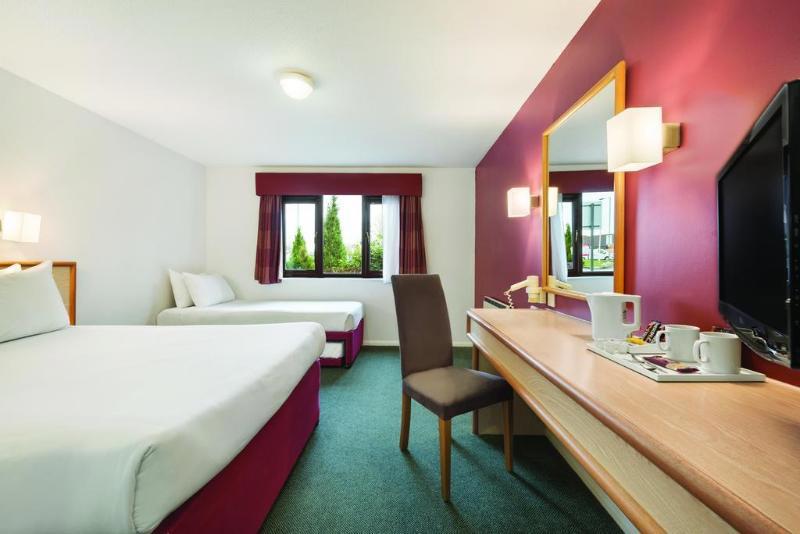 Days Inn By Wyndham Sedgemoor M5