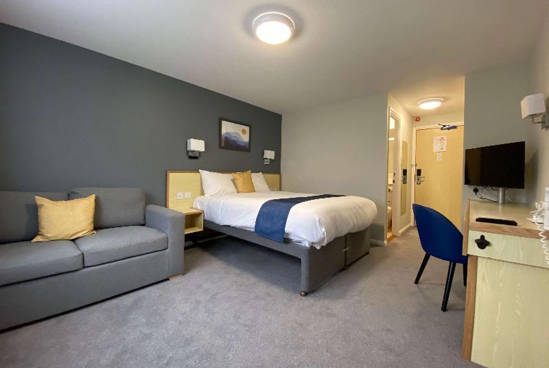 Days Inn By Wyndham Sedgemoor M5