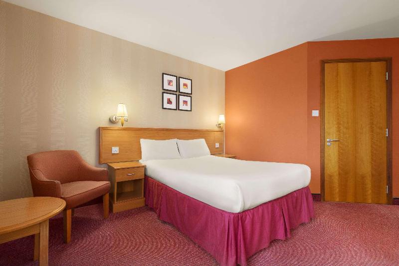 Days Inn By Wyndham Stevenage North