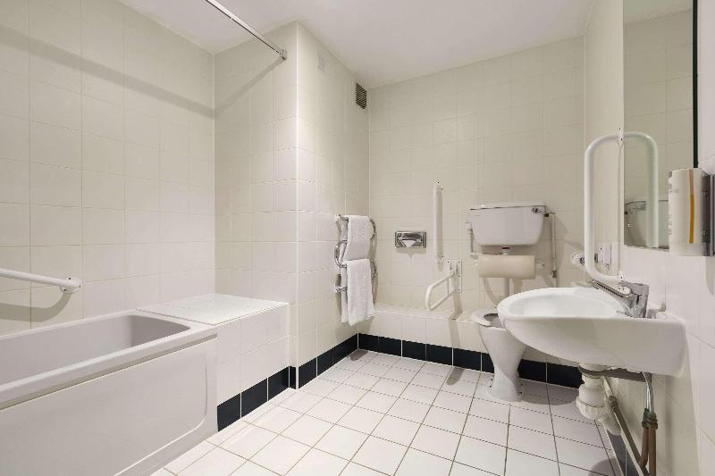 Days Inn By Wyndham Stevenage North