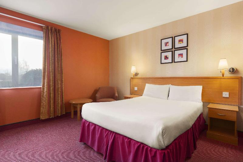 Days Inn By Wyndham Stevenage North