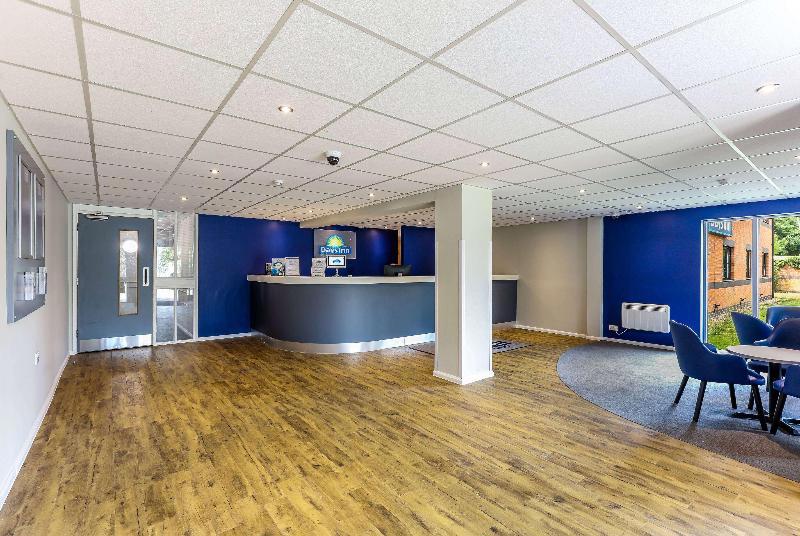 Days Inn By Wyndham Warwick North M40