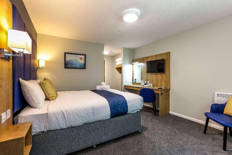 Days Inn By Wyndham Warwick North M40