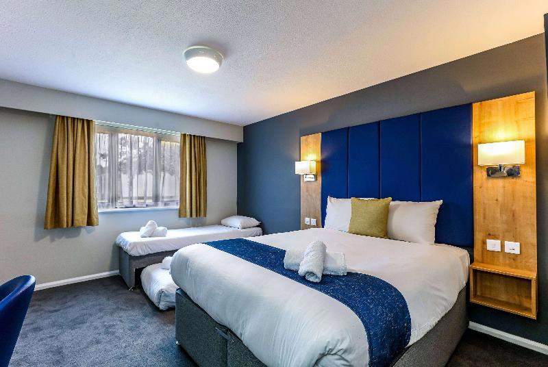 Days Inn By Wyndham Warwick North M40