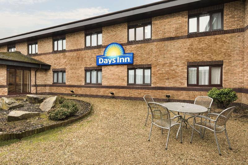 Days Inn By Wyndham Abington M74