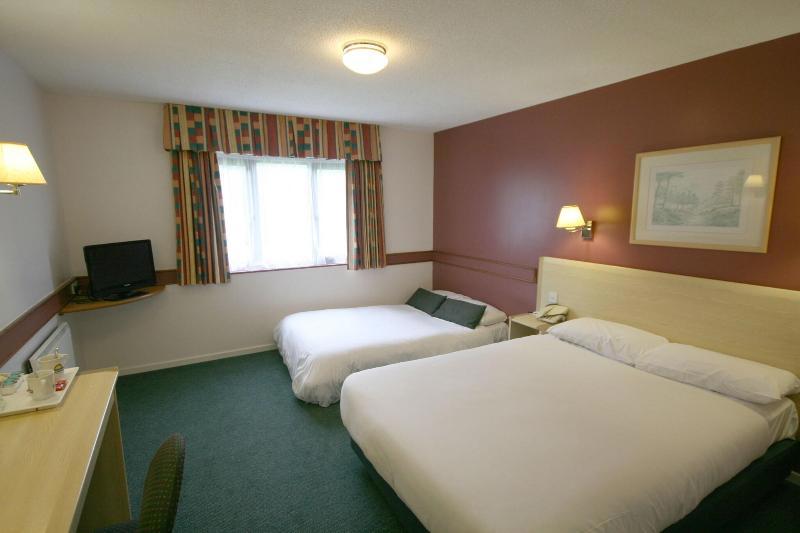 Days Inn By Wyndham Bradford M62
