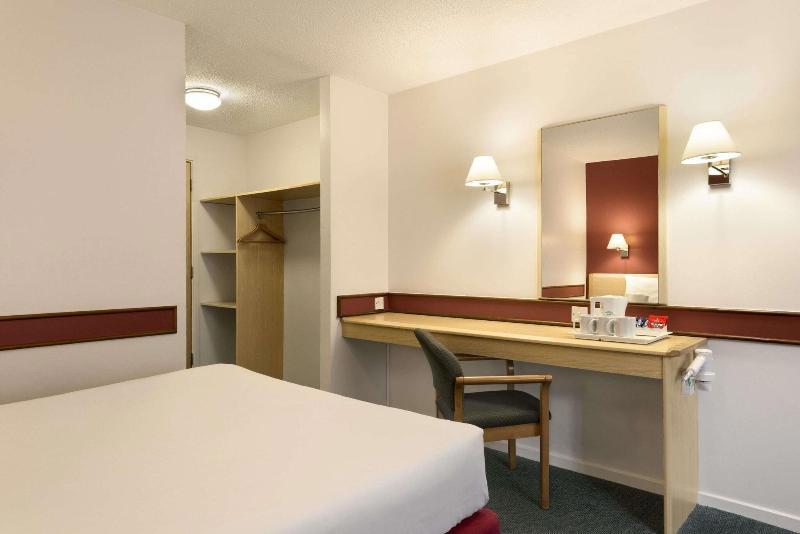 Days Inn By Wyndham Bradford M62