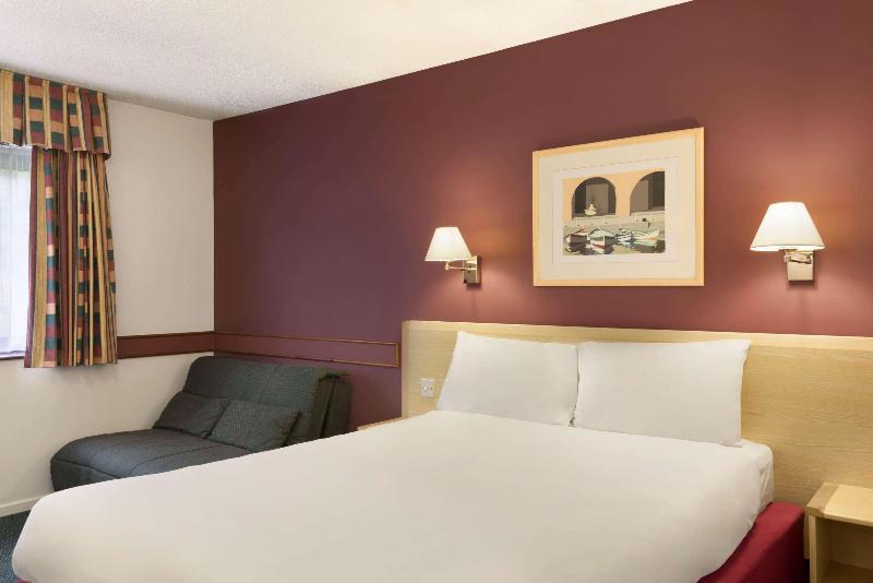 Days Inn By Wyndham Bradford M62