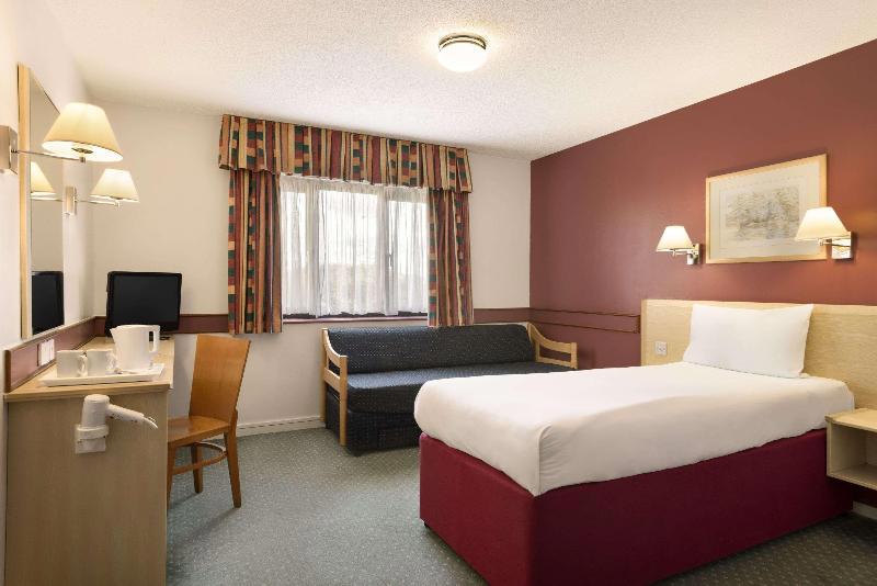 Days Inn By Wyndham Bradford M62
