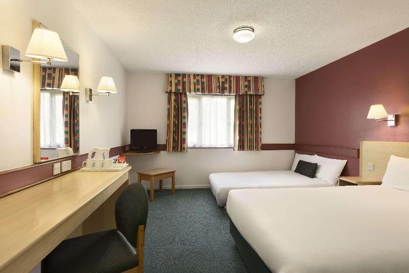Days Inn By Wyndham Bradford M62