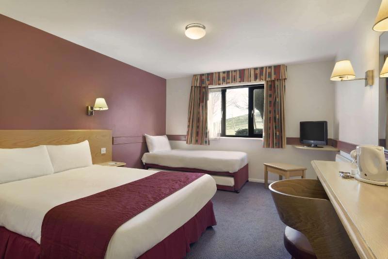 Days Inn By Wyndham Membury M4