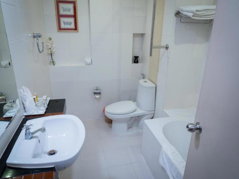 Atrium Boutique Hotel
