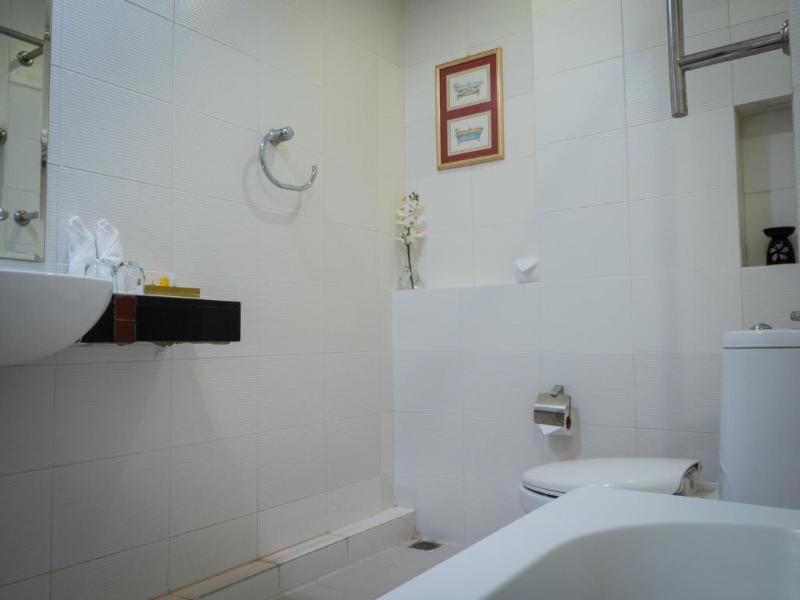 Atrium Boutique Hotel