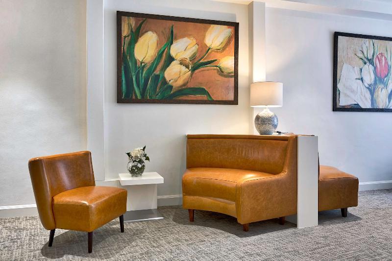 Bonanova Suite Hotel