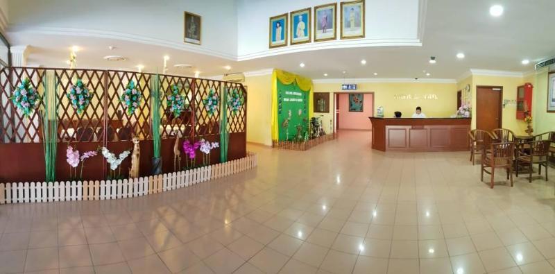 Lipis Plaza Hotel