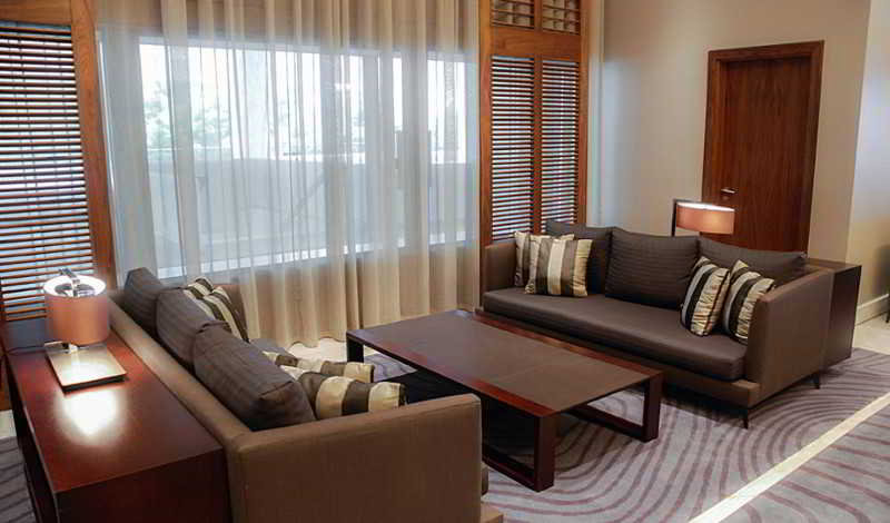 El Aurassi Hotel