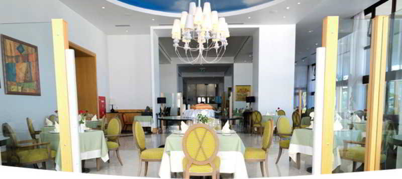 El Aurassi Hotel