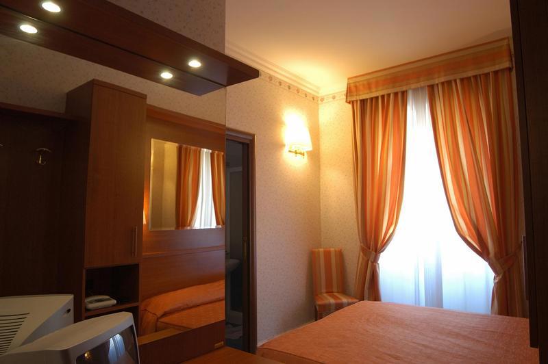 Hotel Dina galeri fotoğrafı