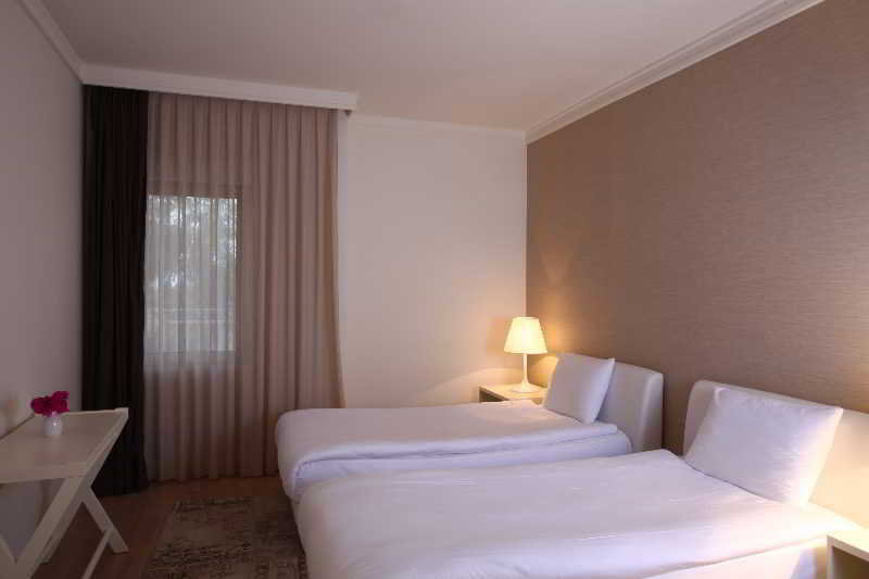 Sundance Suites Hotel