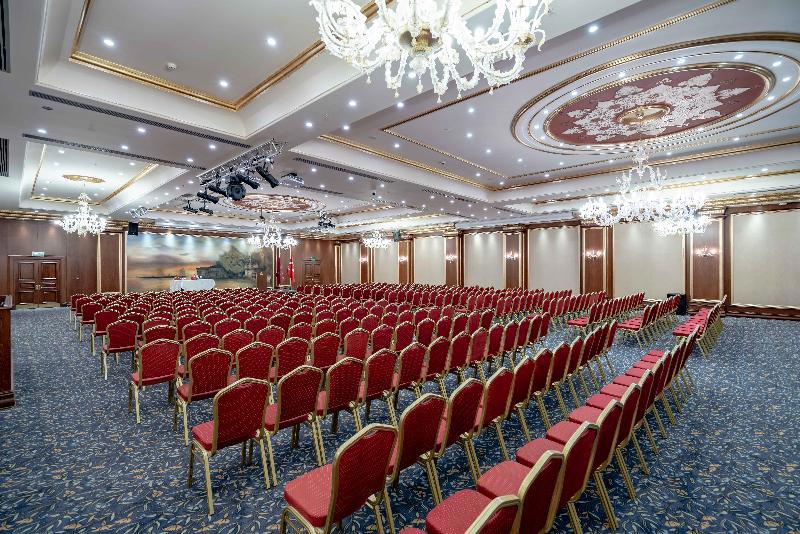 Royal Teos Thermal Resort Clinic & Spa - Halal Hotel